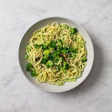 espaguetis con brócoli y piñones, dieta mediterránea